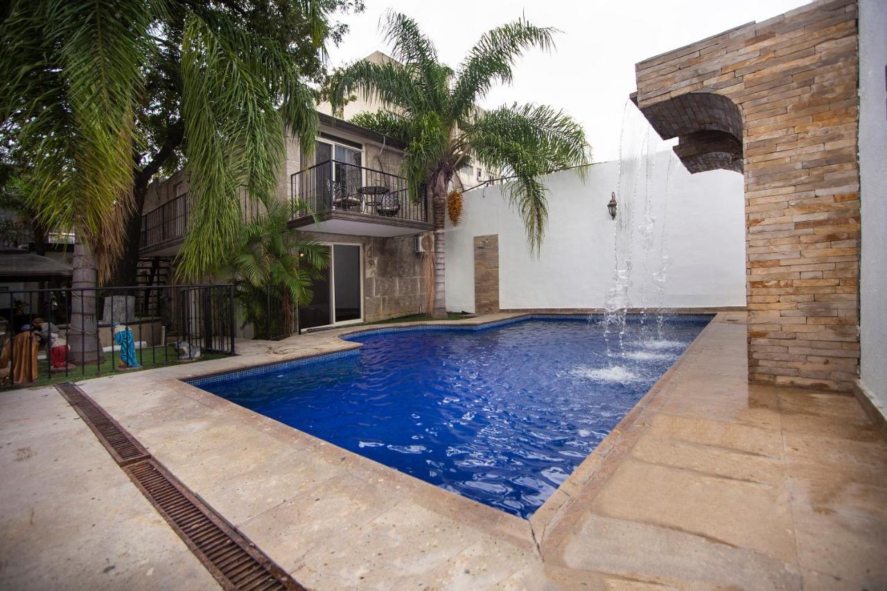 Hotel Mahu Monterrey Luaran gambar