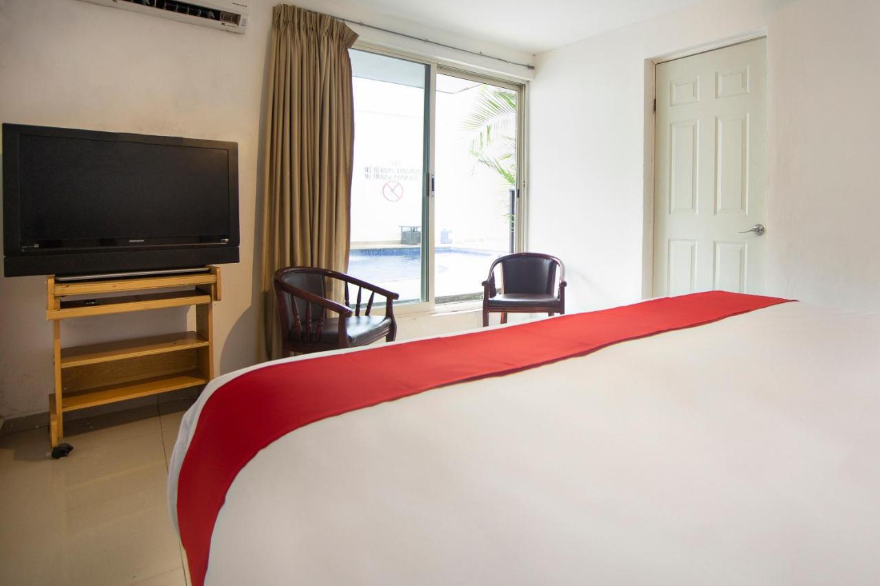 Hotel Mahu Monterrey Luaran gambar