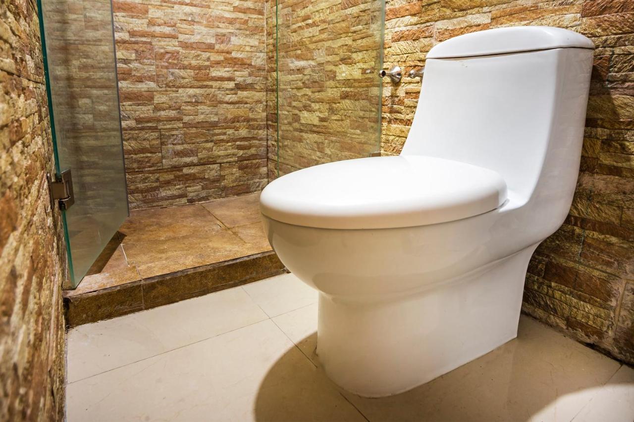 Hotel Mahu Monterrey Luaran gambar