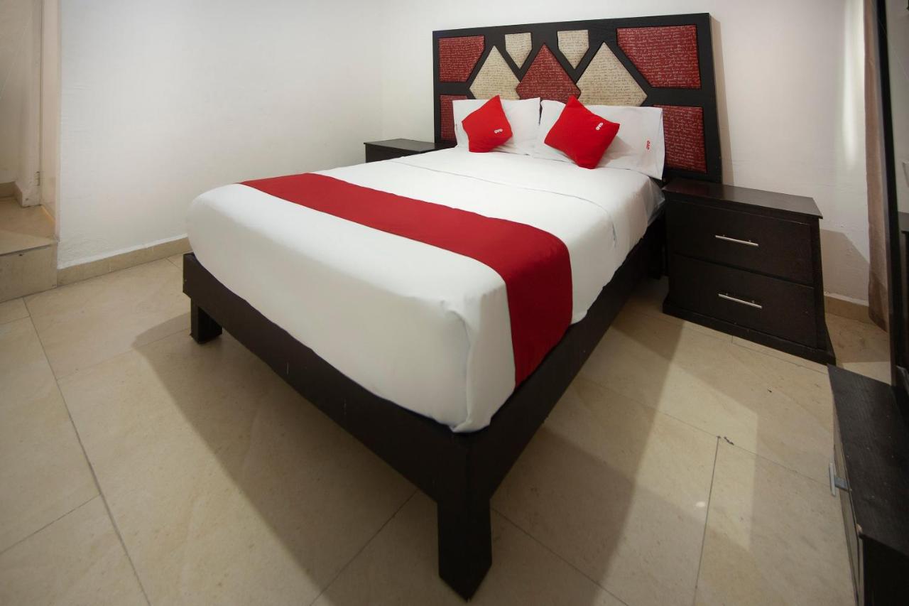 Hotel Mahu Monterrey Luaran gambar