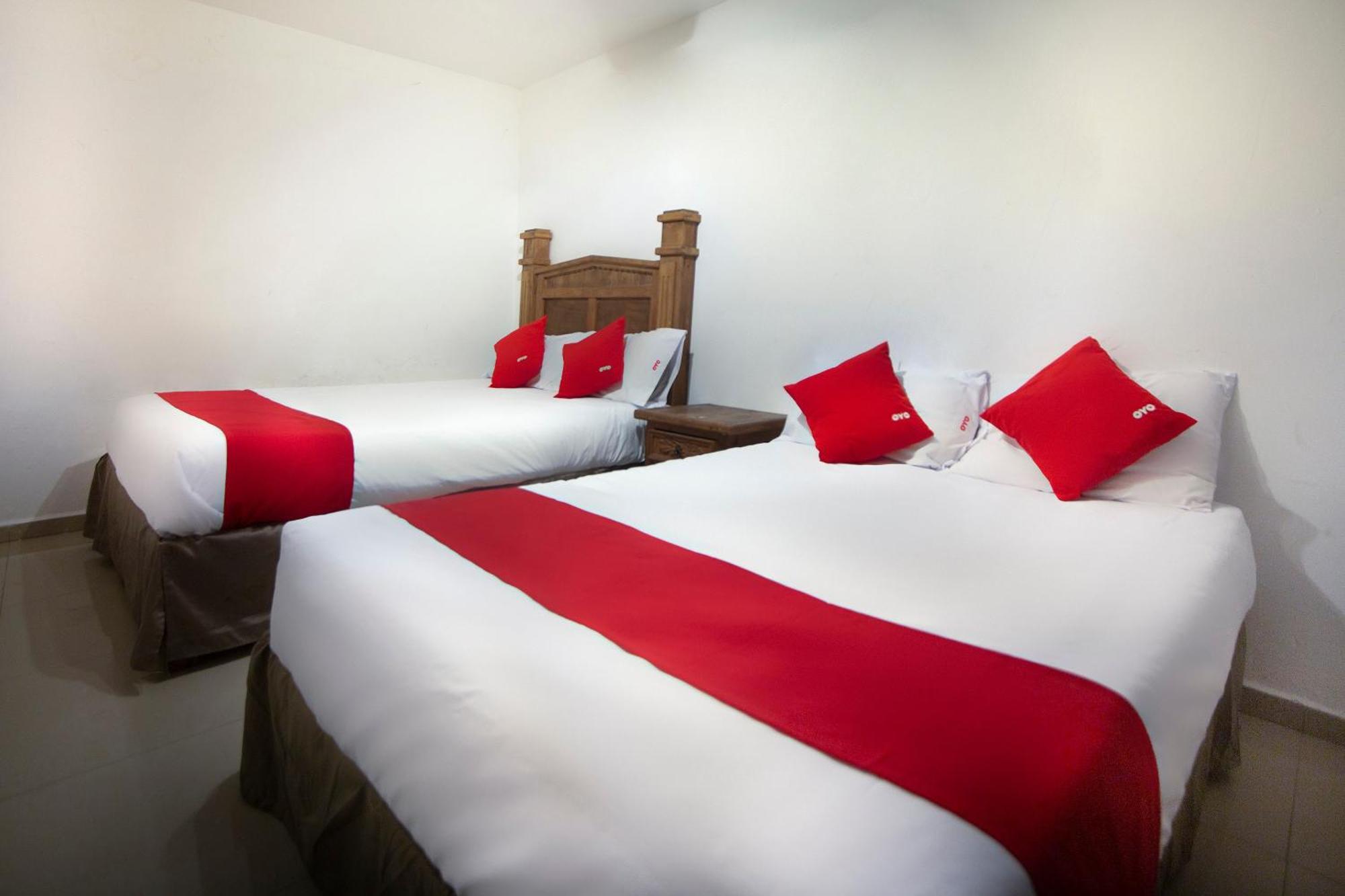 Hotel Mahu Monterrey Luaran gambar